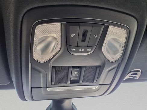 Used 2019 RAM 1500 Big Horn AWD/4WD image 32