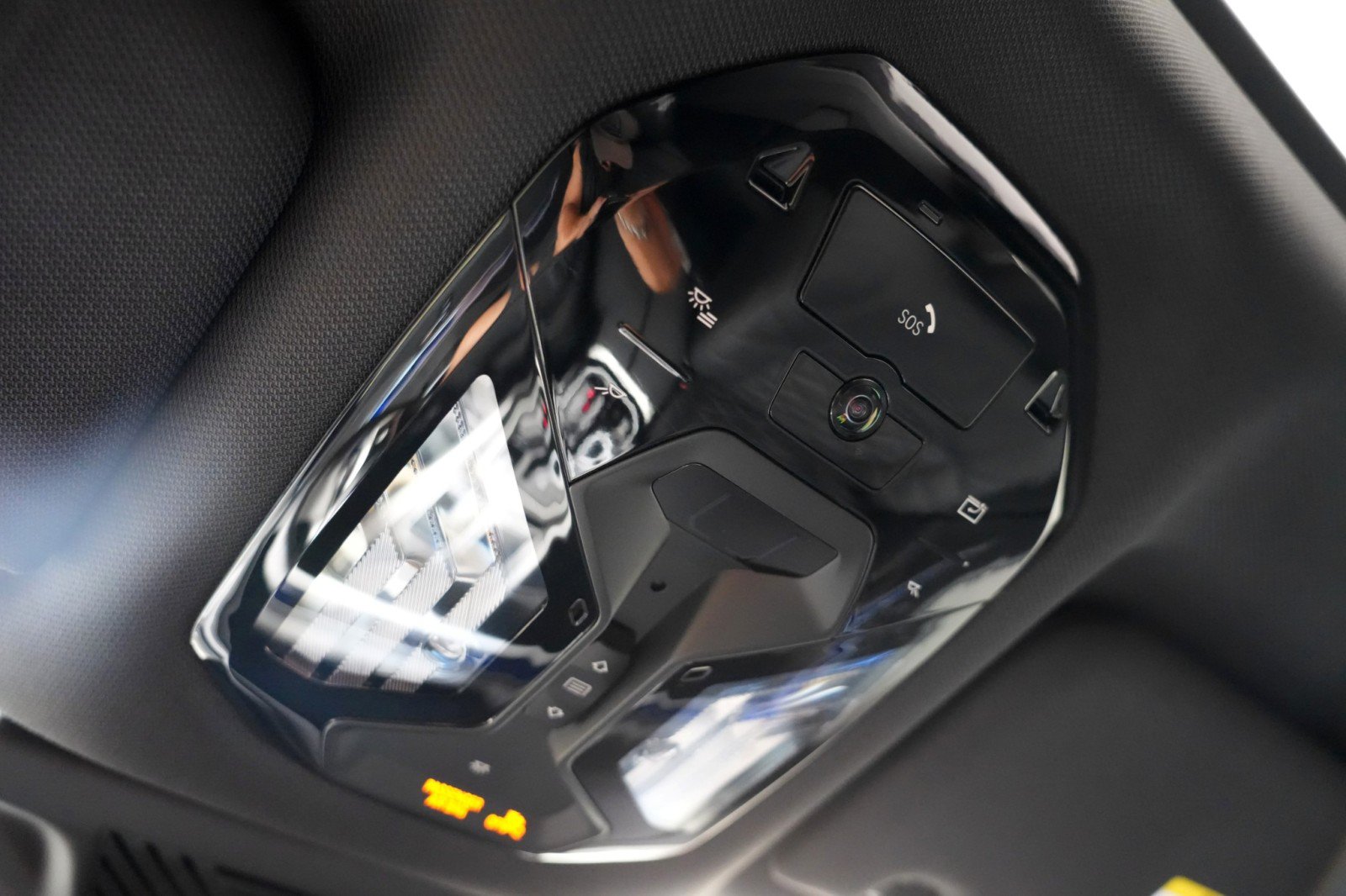 Used 2025 BMW 740i w/ Premium Package RWD image 43