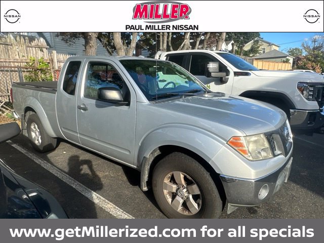 Used 2011 Nissan Frontier SV w/ SV Premium Utility Pkg AWD/4WD image 1