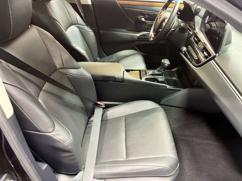 Used 2024 Lexus ES 350 w/ Premium Package FWD image 30