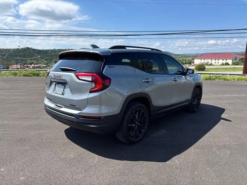 Certified 2024 GMC Terrain SLT w/ Tech Package AWD/4WD image 5