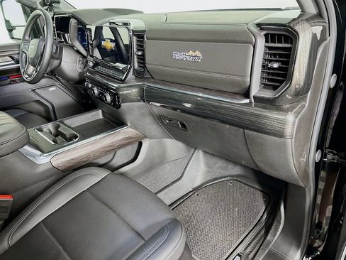 Used 2024 Chevrolet Silverado 3500 LTZ w/ LTZ Plus Package AWD/4WD image 31