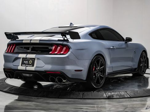 Used 2022 Ford Mustang Shelby GT500 w/ Carbon Fiber Track Pack RWD image 20