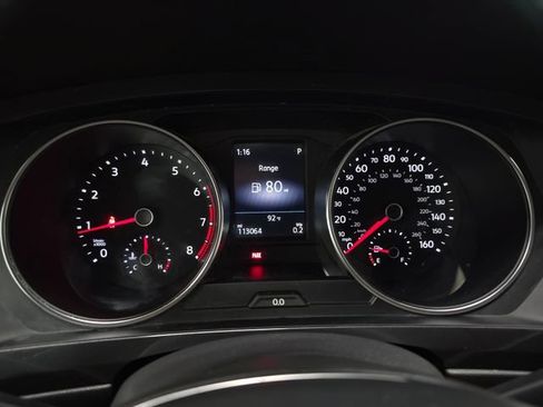 Used 2018 Volkswagen Tiguan SEL FWD image 19