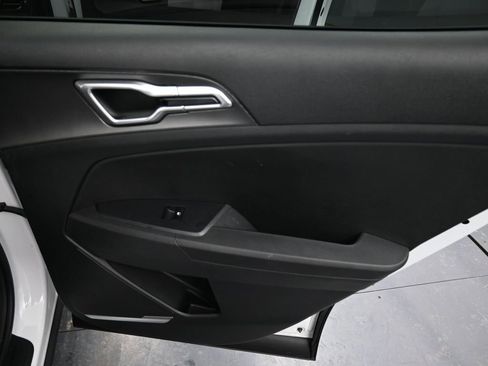 Used 2026 Kia Sportage LX image 30