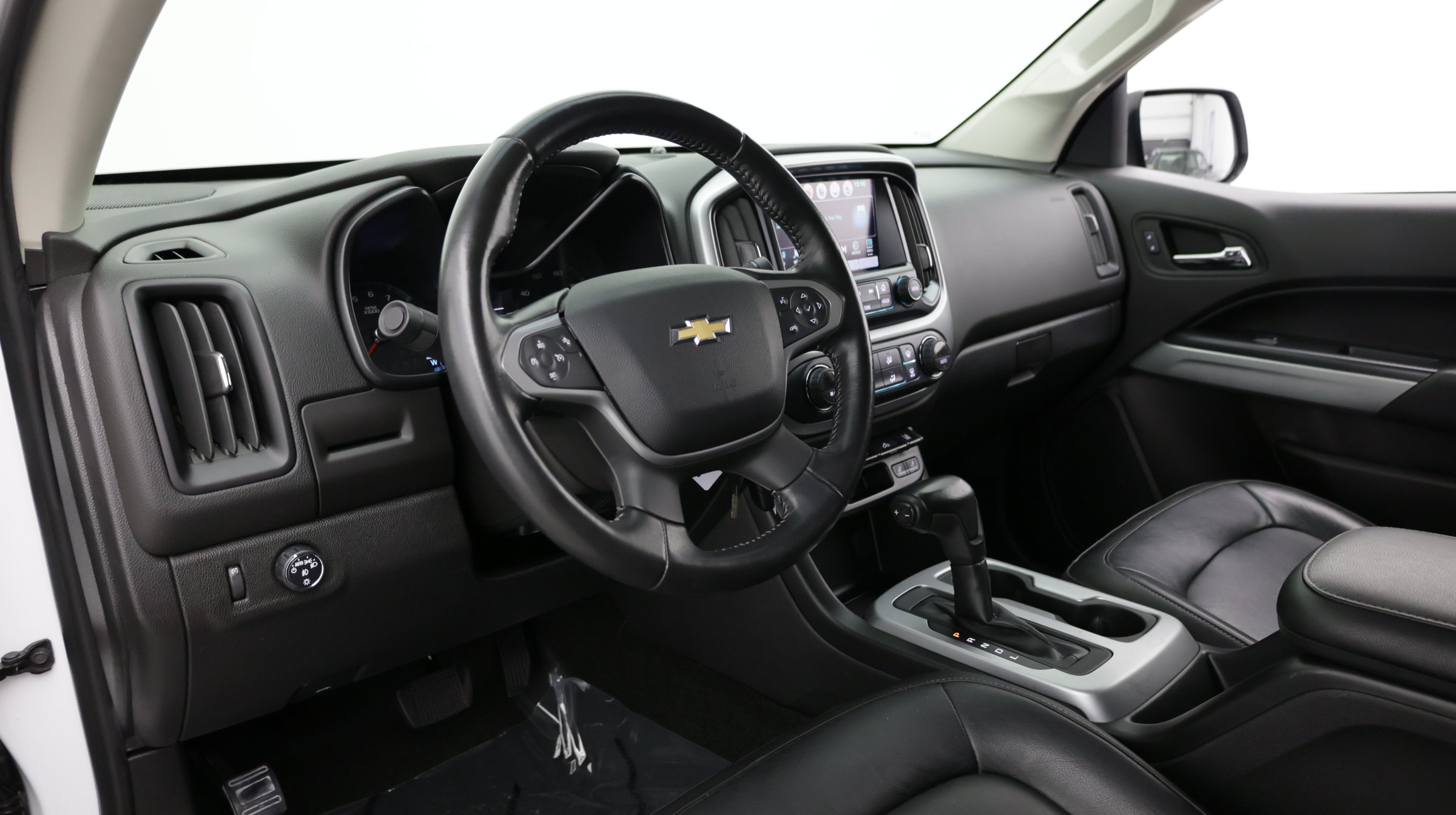 Used 2018 Chevrolet Colorado LT w/ Luxury Package, Chrome RWD image 11