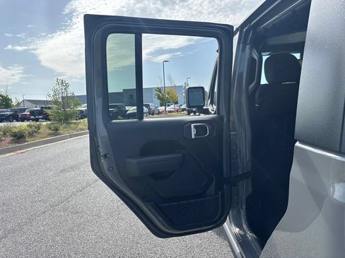 Used 2023 Jeep Gladiator Mojave w/ Cold Weather Group AWD/4WD image 56