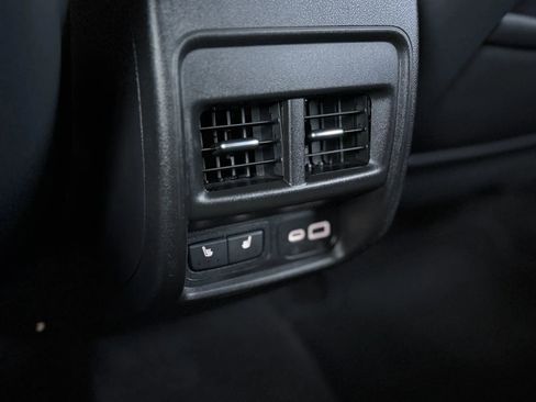 Used 2022 Cadillac XT4 Sport image 38