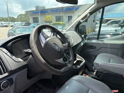 Used 2018 Ford Transit 250 130 Low Roof RWD image 5