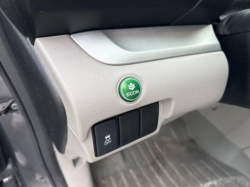 Used 2013 Honda CR-V LX image 16