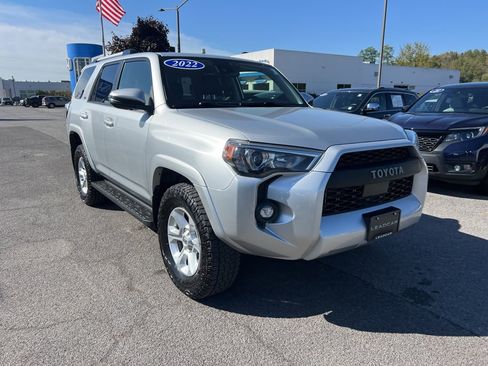 Used 2022 Toyota 4Runner SR5 Premium image 7