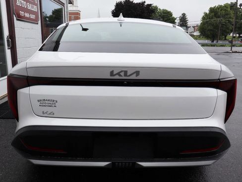 Used 2025 Kia K4 FWD image 3