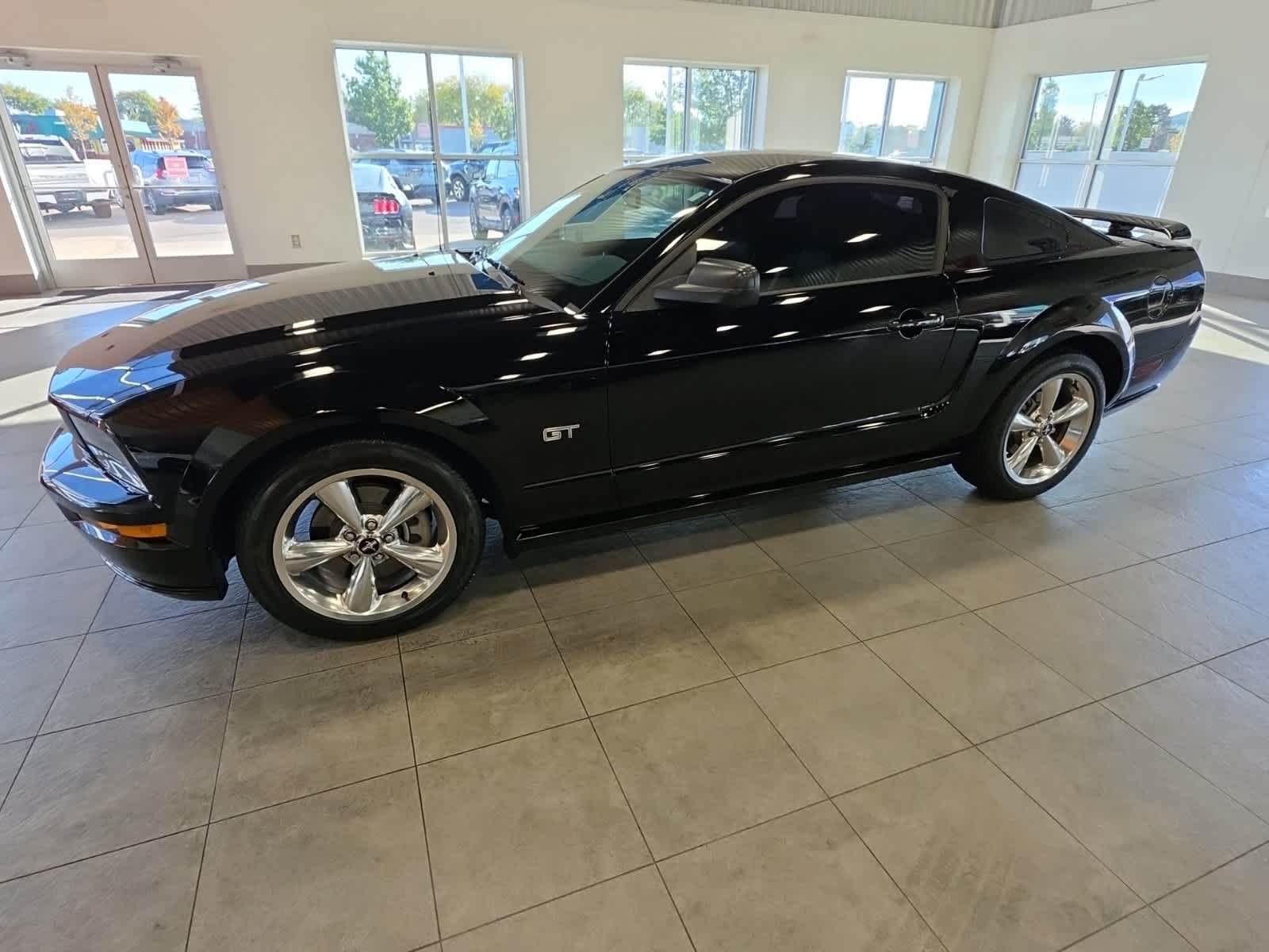 Used 2008 Ford Mustang GT RWD image 13