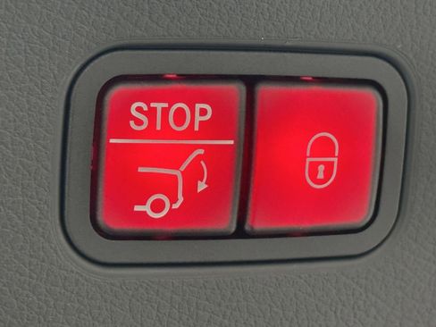 New 2026 Mercedes-Benz GLC 43 AMG 4MATIC Coupe image 19