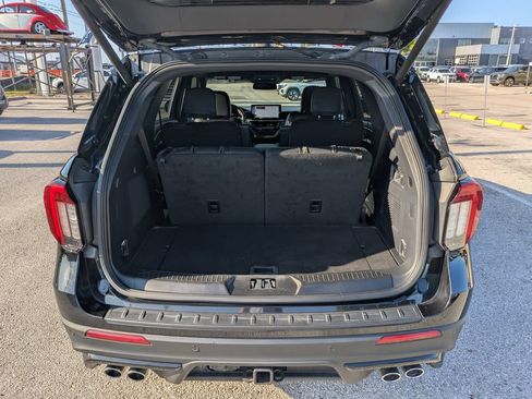 Used 2025 Ford Explorer ST RWD image 10
