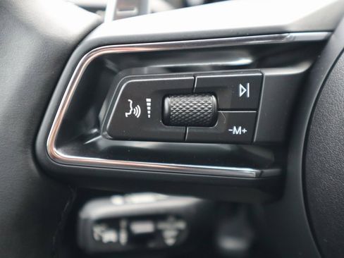 Certified 2024 Porsche Macan image 27