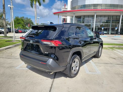 Certified 2024 Toyota RAV4 XLE w/ Convenience Package FWD image 7