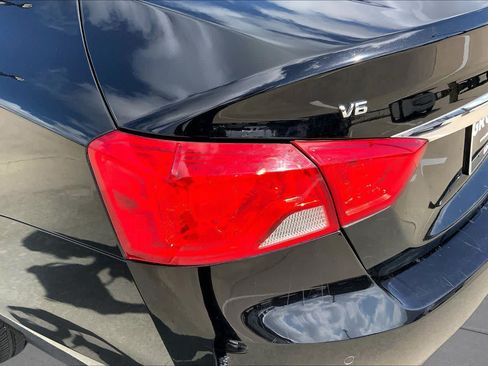 Used 2018 Chevrolet Impala Premier FWD image 27