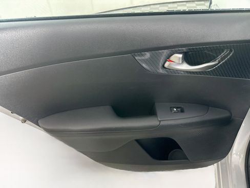 Used 2020 Kia Forte LXS FWD image 24