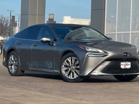 Certified 2023 Toyota Mirai XLE image 2