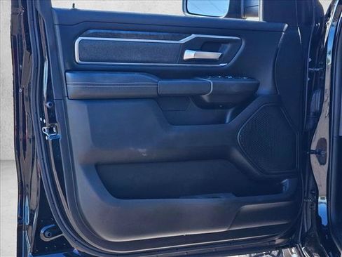 Used 2019 RAM 1500 Big Horn AWD/4WD image 9