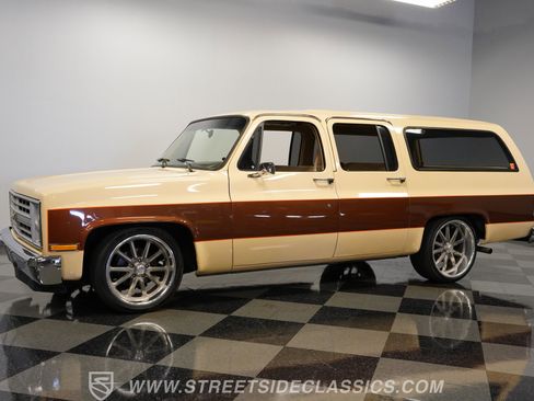 Used 1987 GMC Suburban 2WD image 6