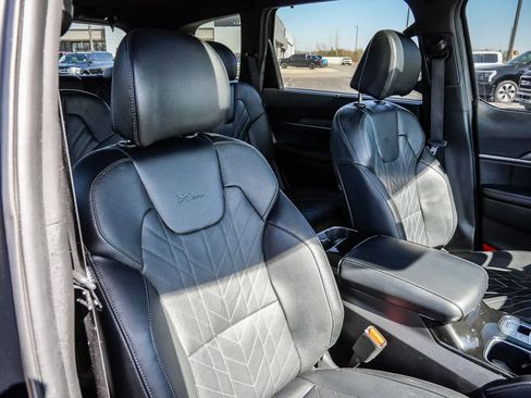 Used 2024 Kia Telluride EX X-Line AWD/4WD image 18