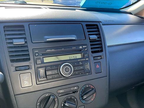 Used 2007 Nissan Versa Sedan FWD image 20