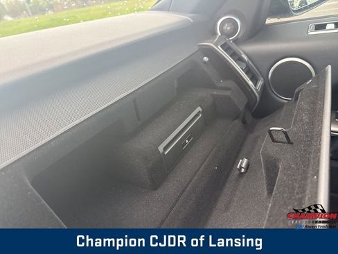 Used 2018 Land Rover Range Rover Sport SE AWD/4WD image 35