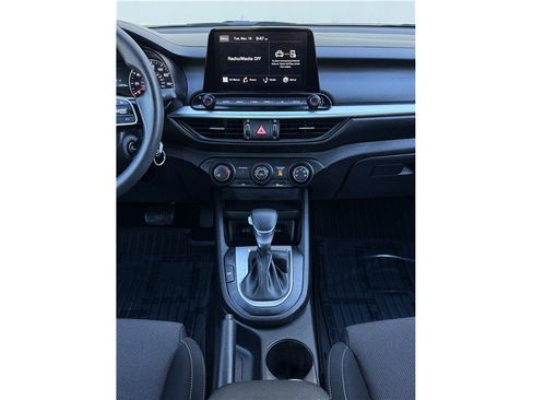 Used 2022 Kia Forte LXS image 11