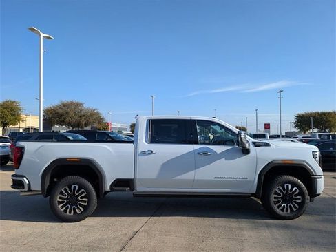 New 2026 GMC Sierra 2500 Denali Ultimate image 3