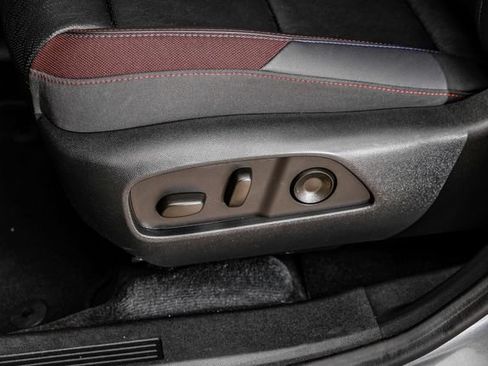 Used 2025 Chevrolet Equinox RS w/ Safety and Technology Package AWD/4WD image 41