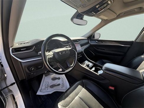 Used 2022 Jeep Grand Cherokee L Limited image 20