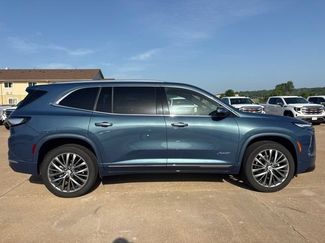 Used 2026 Buick Enclave Avenir w/ Super Cruise Package AWD/4WD video 2