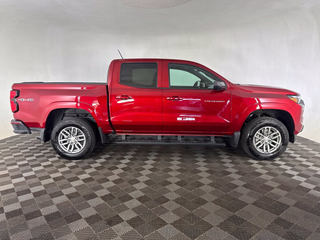 Used 2026 Chevrolet Colorado LT w/ LT Convenience Package AWD/4WD image 6