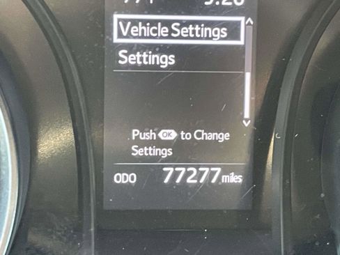 Used 2021 Toyota Camry SE FWD image 20