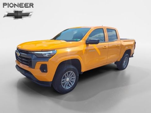 Used 2025 Chevrolet Colorado LT w/ LT Convenience Package image 1