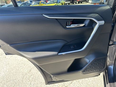 Used 2022 Toyota RAV4 XLE image 26