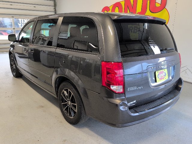 Used 2016 Dodge Grand Caravan SXT FWD image 3