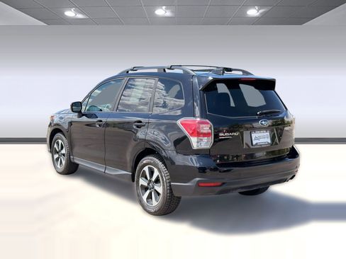 Used 2018 Subaru Forester 2.5i Premium AWD/4WD image 3