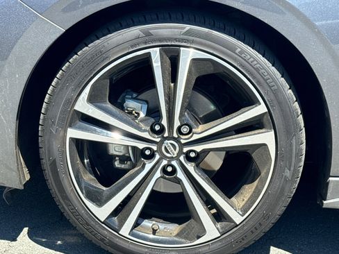 Used 2022 Nissan Sentra SR w/ Trunk Package image 42