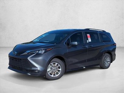 New 2025 Toyota Sienna XLE