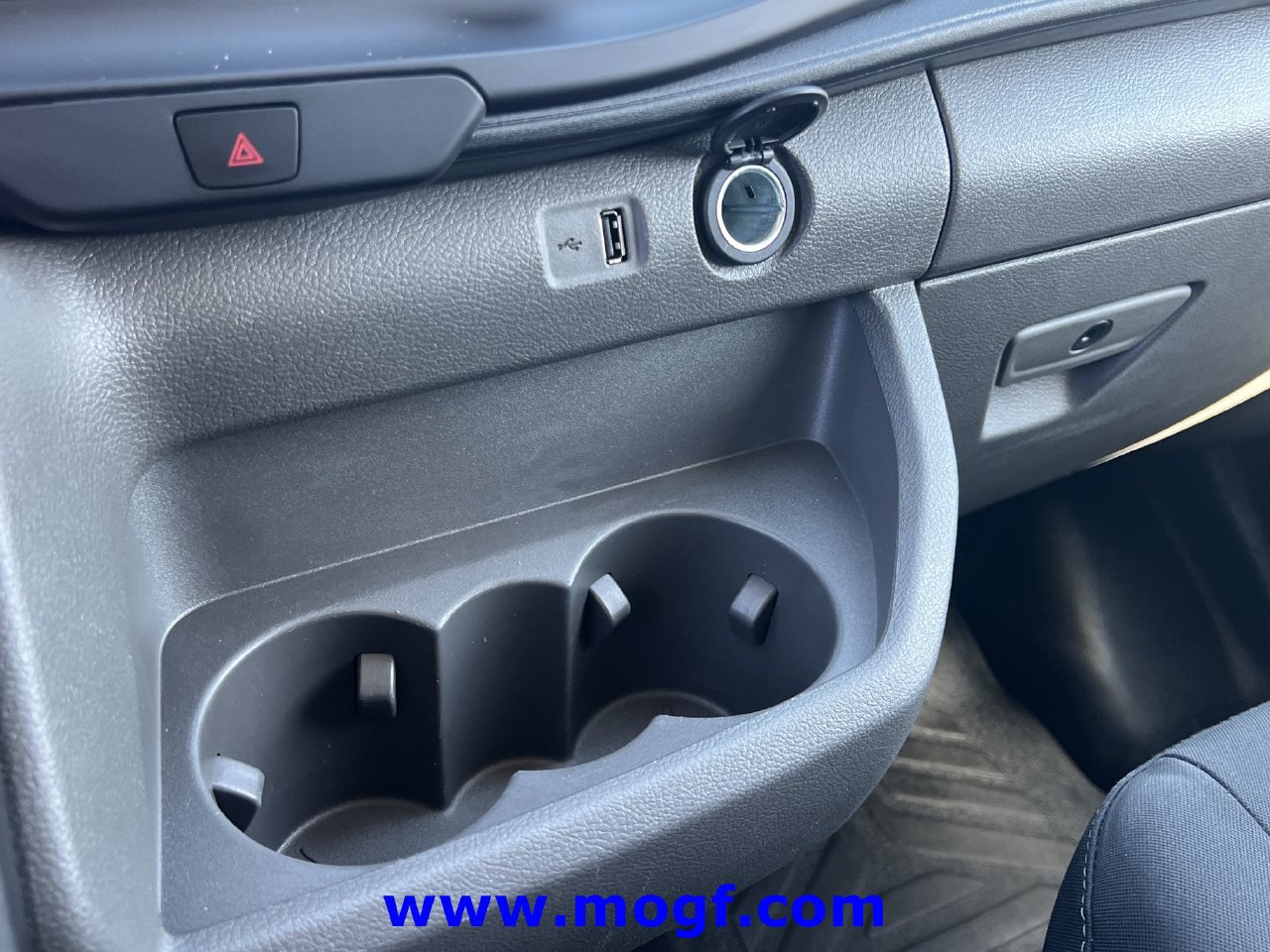 Used 2025 Ford Transit 250 Low Roof w/ Exterior Upgrade Package RWD image 9