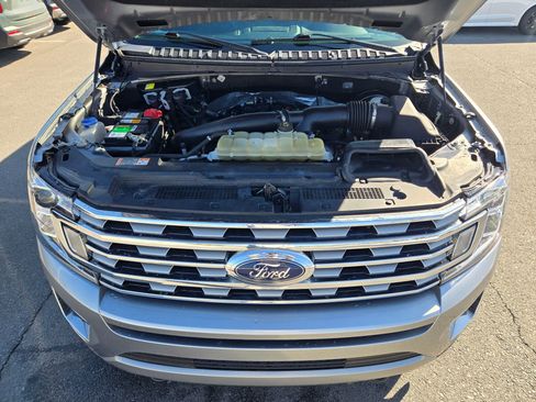Used 2021 Ford Expedition Limited image 19