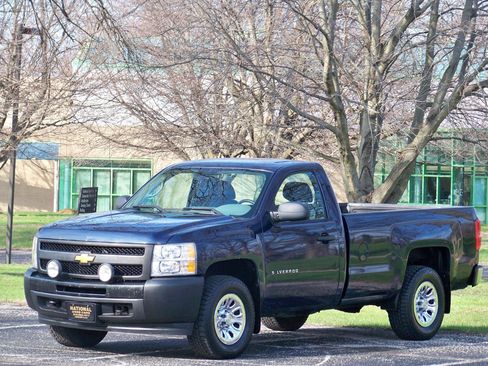 Used 2012 Chevrolet Silverado 1500 W/T AWD/4WD image 2