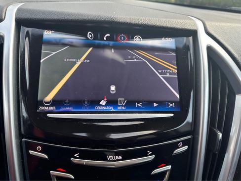 Used 2013 Cadillac SRX Luxury image 24