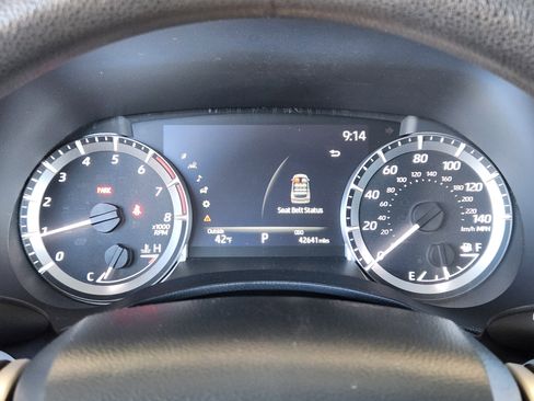 Used 2023 Toyota Highlander L image 17