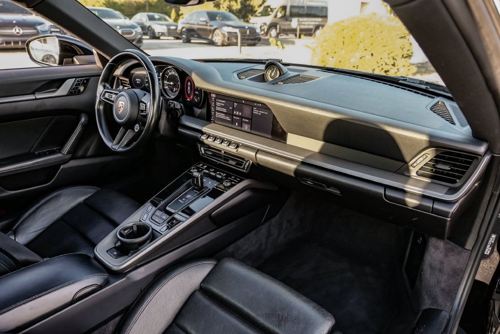 Used 2020 Porsche 911 Carrera 4S AWD/4WD image 9