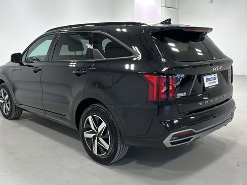 Used 2022 Kia Sorento S image 4