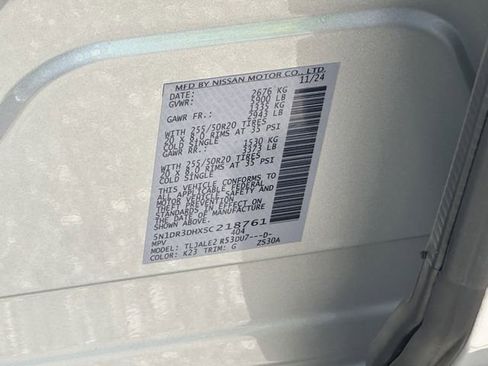 Certified 2025 Nissan Pathfinder Platinum FWD image 35